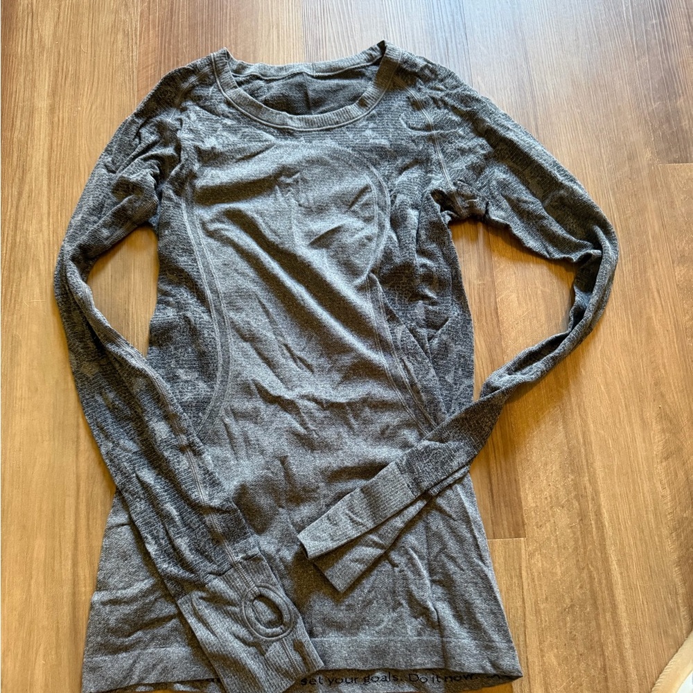 lululemon athletica Gray Long Sleeve Top